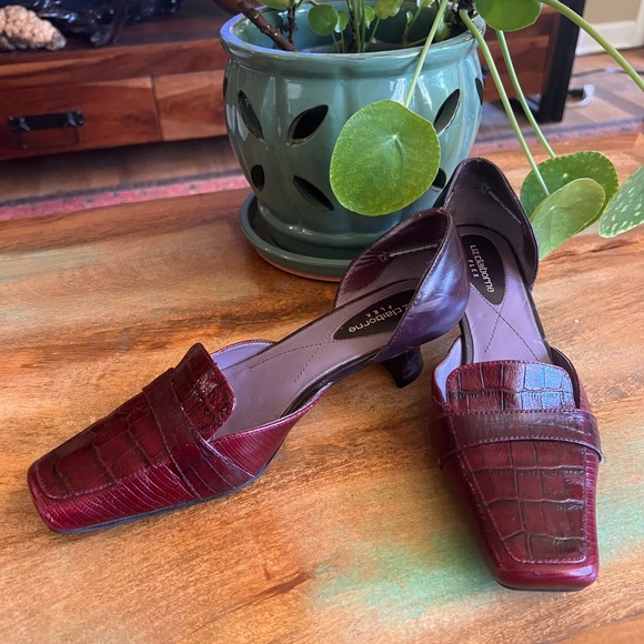 Liz Claiborne Shoes - 👠🚨 Liz Claiborne Flex Croc-Embossed Heels | Size 6.5 🚨